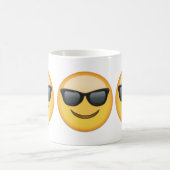 Mug Visage de sourire avec des lunettes de soleil (Centre)