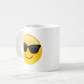 Mug Visage de sourire avec des lunettes de soleil (Devant gauche)