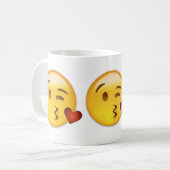 Mug Visage jetant un baiser Emoji (Devant gauche)