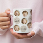 Mug Visage personnalisé à deux photos | Je T'Aime Gran<br><div class="desc">Plaisir Grand-mère avec cette tasse personnalisée en deux photos ! Avec le texte "I Love You Grandma" et l’espace pour deux précieuses photos, c’est le cadeau idéal pour la fête des mères, les anniversaires ou toute occasion de célébrer votre amour. Qu'elle aime le café, le thé ou le cacao chaud,...</div>
