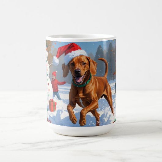 Mug Vizsla coule en neige avec Casquette de Noël (Centre)