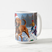 Mug Vizsla coule en neige avec Casquette de Noël (Devant droit)