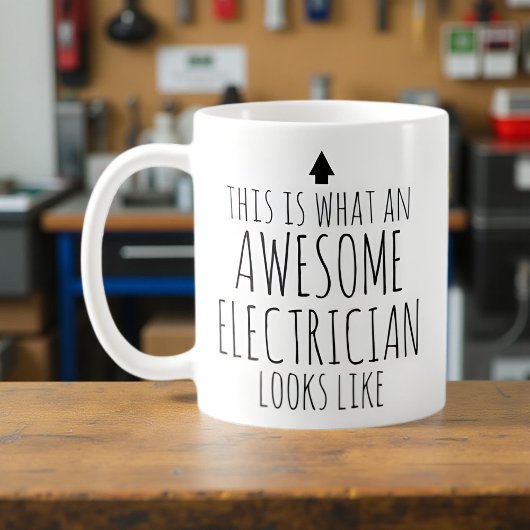 Mug Voici à quoi ressemble un électricien génial