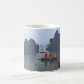 Mug Voiliers dans la baie d'Halong - Vietnam, Asie (Centre)