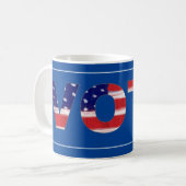 Mug Voter Le Texte Dans Les Couleurs Du Drapeau (Devant gauche)