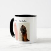Mug Votre bébé vs mon bébé Meme de patte de chien (Devant gauche)