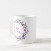 Mug Votre monogramme dans un cadre de fleurs (Devant gauche)
