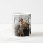 Mug Votre photo sur Magazine ! Café Chic M personnalis<br><div class="desc">Profitez de votre photo sur un magazine ! Customisez facilement cette tasse de café de bureau intelligente à travail chic personnalisée, utilisez-la pour prendre un thé dans votre maison confortable. Il peut s'agir d'un décor de bureau extraordinaire. Parfait pour les amis, femme de chambre, couple, enfants et cadeaux personnalisés en...</div>