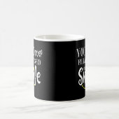 Mug Vous n'êtes jamais entièrement habillé sans sourir (Centre)