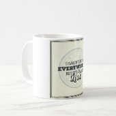 Mug Voyagent plus de citation de motivation de timbre (Devant gauche)