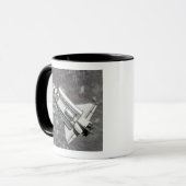 Mug Vue aérienne de Space Shuttle Discovery (Devant gauche)