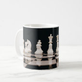 Mug Vue cool d'un jeu d'échecs noir et blanc (Devant gauche)