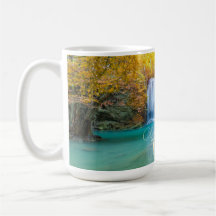 Vue d'automne de la cascade d'Erawan Thaïlande