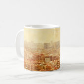 Mug Vue de Barcelone en grunge et style rétro. barce (Devant gauche)