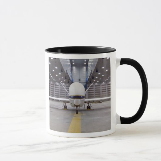Mug Vue de face d'un avion sans pilote Global Hawk (Droite)