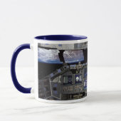 Mug Vue de la fenêtre de la navette spatiale de la NAS (Gauche)
