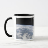 Mug Vue de la planète Terre depuis l'espace (Gauche)