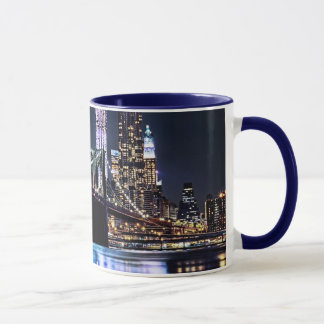 Mug Vue de la réflexion de pont de Brooklyn de New