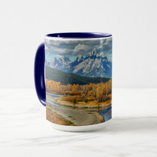 Mug Vue de la rivière Grand Teton Mountains à l'automn