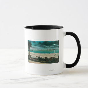 Mug Vue des navires de guerre américains dans l'océan 