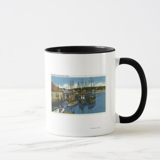 Mug Vue des voiliers accostés dans le port (Droite)