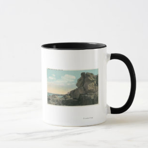 Mug Vue du vieil homme de la formation de roche de mer
