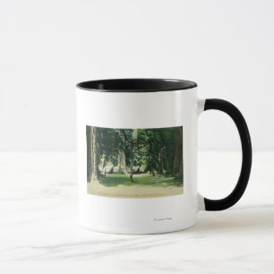 Mug Vue d'un camp dans les séquoias
