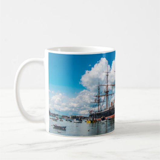 Mug Vue d'une frégate blindée victorienne historique (Gauche)