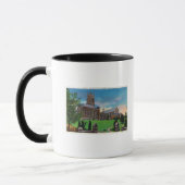 Mug Vue extérieure de Colgate Divinity School (Gauche)