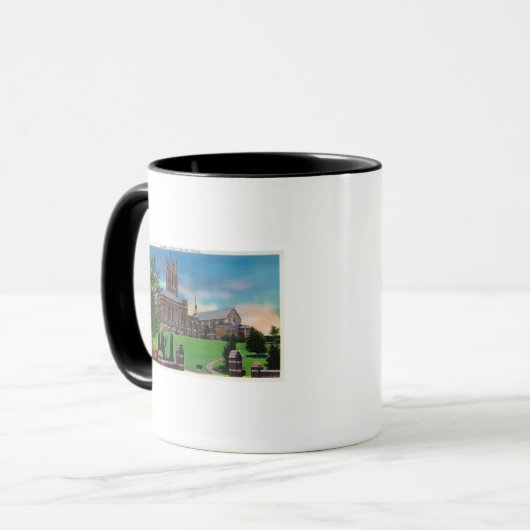 Mug Vue extérieure de Colgate Divinity School (Devant gauche)