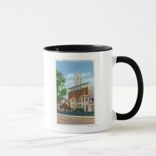 Mug Vue extérieure de la petite église autour