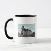 Mug Vue extérieure de l'East Side School Bldg (Gauche)