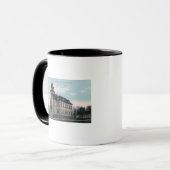 Mug Vue extérieure de l'East Side School Bldg (Devant gauche)