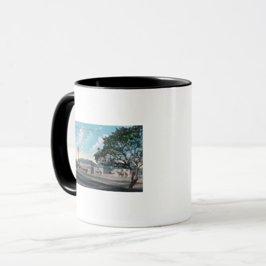 Mug Vue extérieure de l'hôpital général, Presidio (Devant gauche)