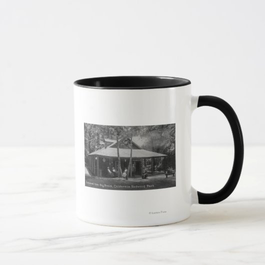 Mug Vue extérieure de Redwood Inn (Droite)