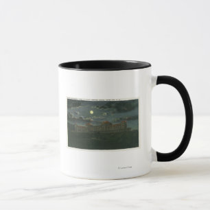 Mug Vue extérieure d'hôtel de Mt Washington la nuit