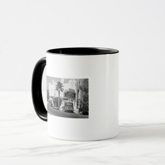 Mug Vue extérieure du théâtre Fontana (Devant gauche)