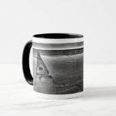 Mug Vue panoramique sur la mer irlandaise (Devant gauche)