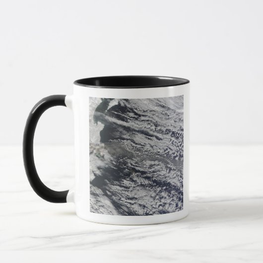 Mug Vue satellite d'un panache de cendres 3 (Gauche)