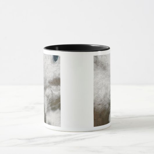 Mug Vue satellite d'une tempête hivernale sévère (Centre)