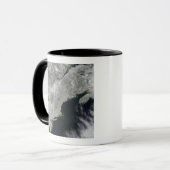 Mug Vue satellite sur la neige (Devant gauche)