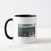 Mug Vue sur le lac, la côte bordée d'arbres (Gauche)