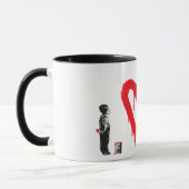 Mug War or Love? (Gauche)