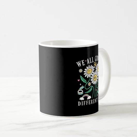 Mug We All Grow At Different Rates Back To School Teac (Devant droit)