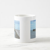 Mug Whitby dans le North Yorkshire, Angleterre. (Centre)