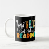 Mug Wild About Reading Funny Books Reader Bookworm (Gauche)