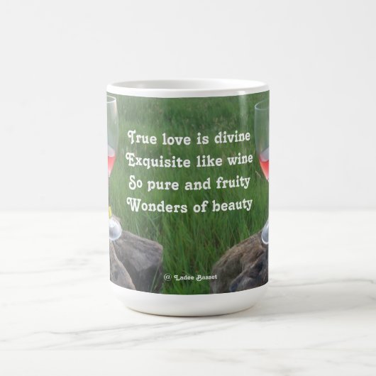 Mug Wine Poem par Ladee Basset (Centre)