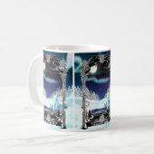 Mug Winter Polar Bear Pond with Aurora (Devant gauche)