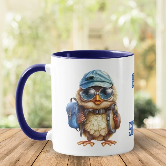 Mug Wise Owl avec sac à dos bleu, casquettes et lunett