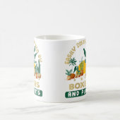 Mug Wo facilement distrait par les boxeurs et les plan (Centre)